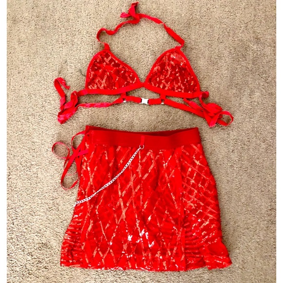 Red festival two piece set - Picture 1 of 2